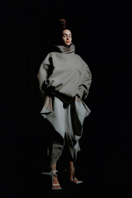 Коллекция Ernesto Naranjo Ready-To-Wear Осень-Зима 2021/2022