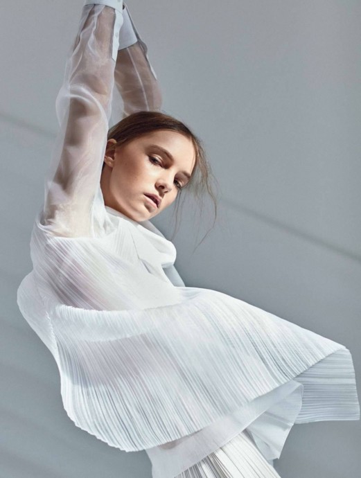 Irina Liss for L’Express Styles Magazine by Daniel Riera