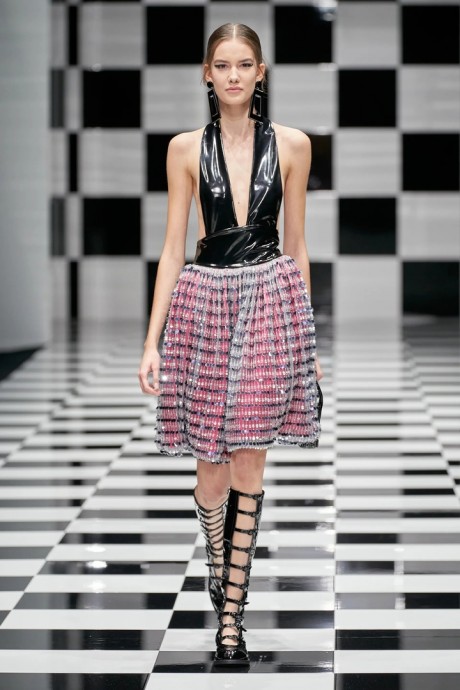 Коллекция Emporio Armani Ready-To-Wear Осень-Зима 2022/2023