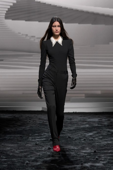 Обзор коллекции Versace Fall 2024 Ready-to-Wear