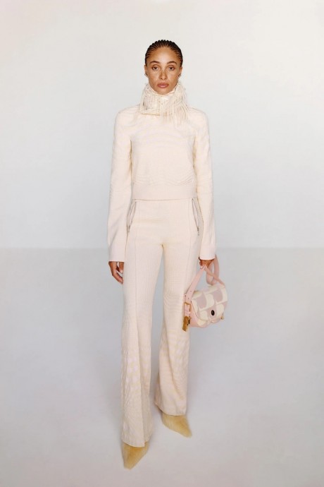Коллекция Burberry RESORT 2024