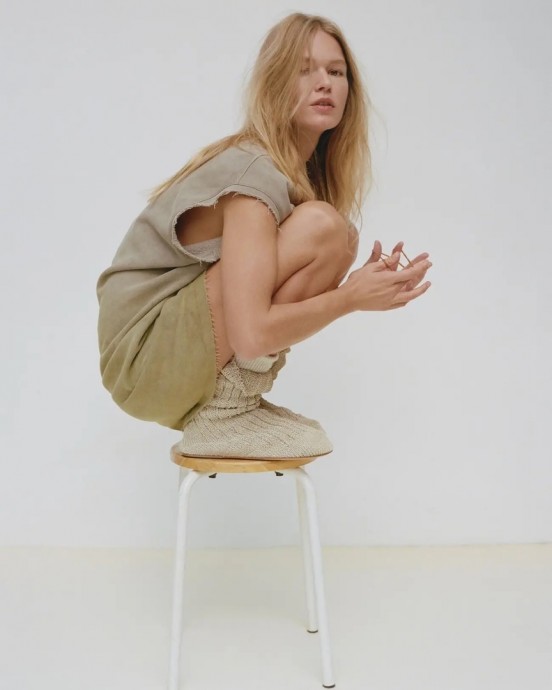Анна Эверс (Anna Ewers) в фотосессии для журнала Vogue Italia (2023)