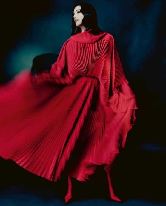 Моника Беллуччи (Monica Bellucci) в фотосессии для журнала Vogue Czechoslovakia (2024)