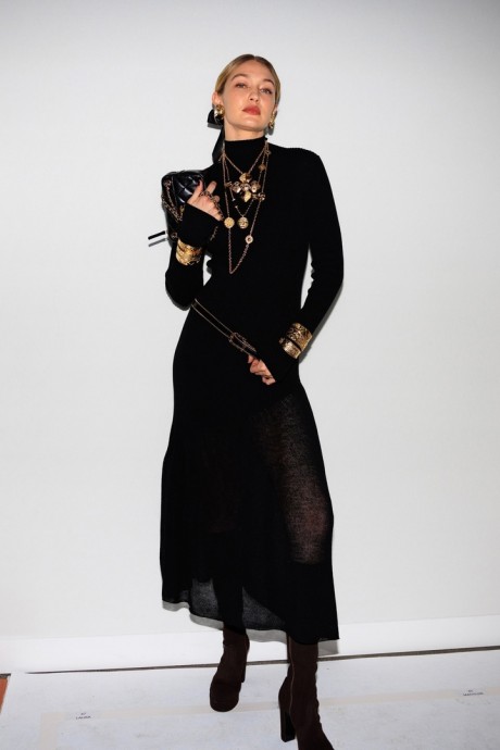 Высокая мода Backstage Chanel Fall-Winter 2024/25 RTW Collection