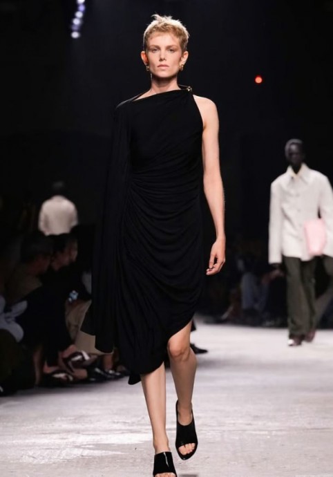 Bottega Veneta Весна/Лето 2025 Милан
