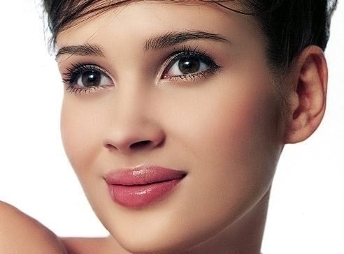 Женские хитрости: 4 совета для идеального макияжа.