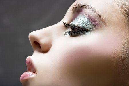 Как визуально уменьшить нос с помощью макияжа Как визуально уменьшить нос с помощью макияжа