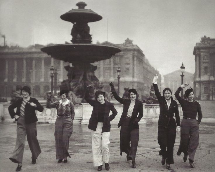 Женские брюки на фотографиях 1930-х годов.