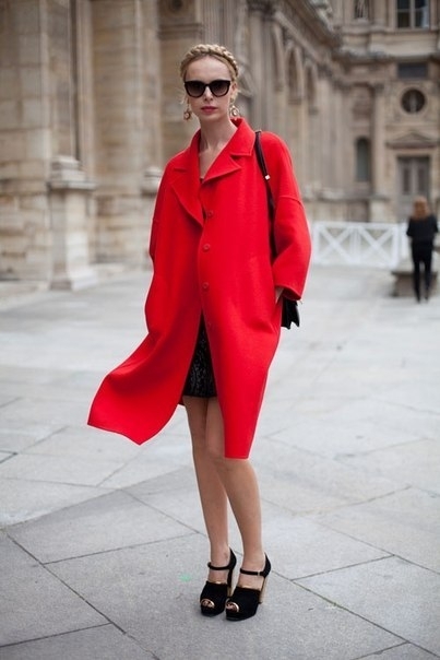 Красное пальто. Примеры сочетаний.