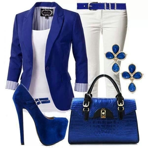 А вам нравится такой насыщенный синий цвет в одежде?