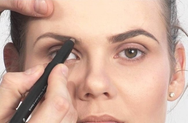 10 советов по макияжу, которые оценят даже те, кто не красится.