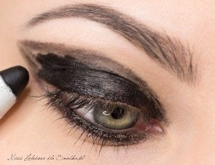 Пошаговый урок макияжа smoky eyes