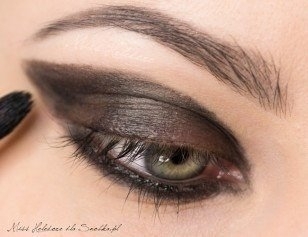 Пошаговый урок макияжа smoky eyes