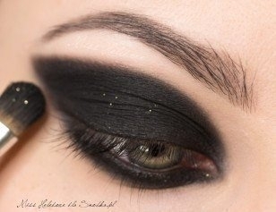 Пошаговый урок макияжа smoky eyes