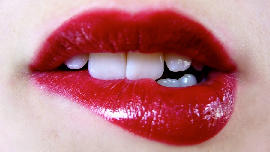 Красим губы правильно: секреты профессионалов 