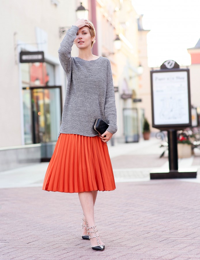 С чем носить юбку-плиссе: 15 стильных примеров