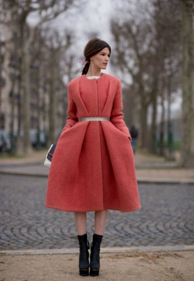 Очарование женственности: пальто-платье