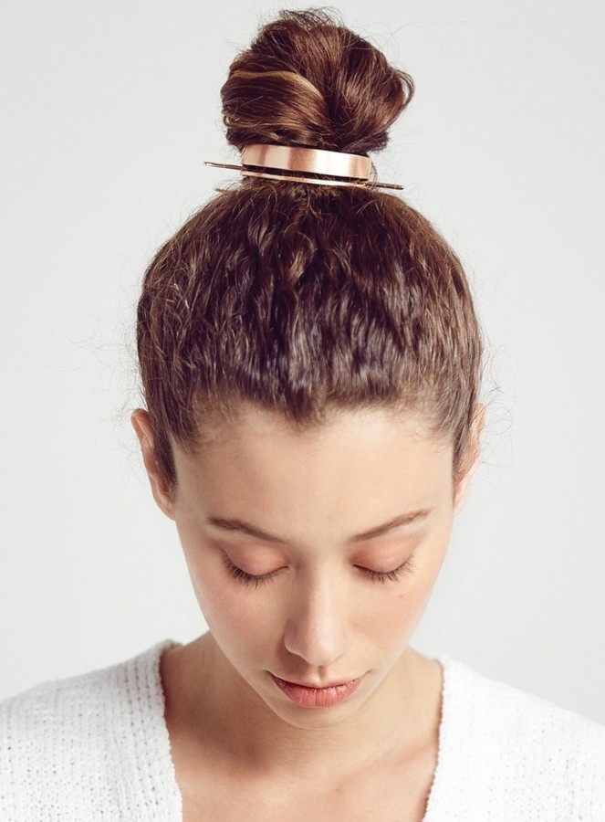 Тренд: минималистичные украшения для волос