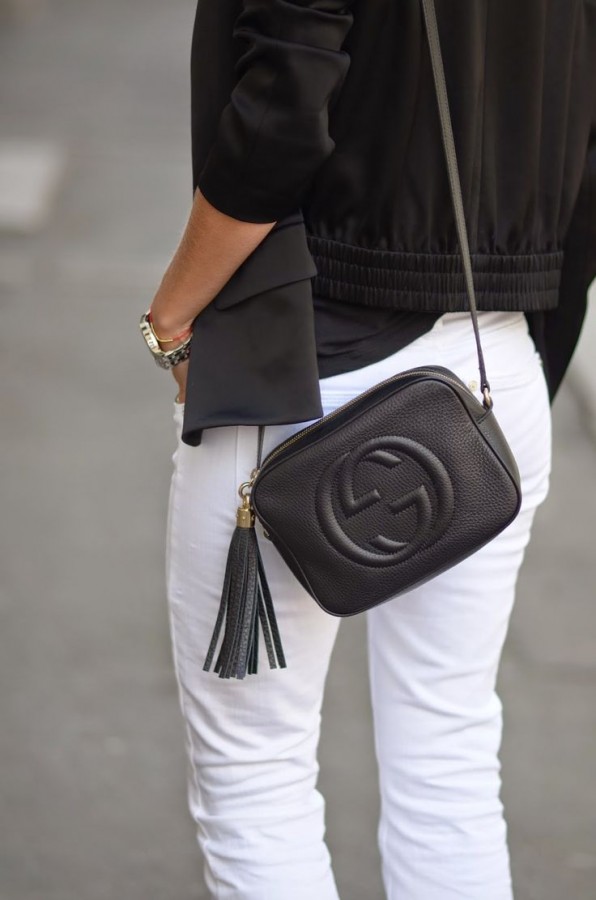 Тенденция: сумочка с логотипом снова в моде