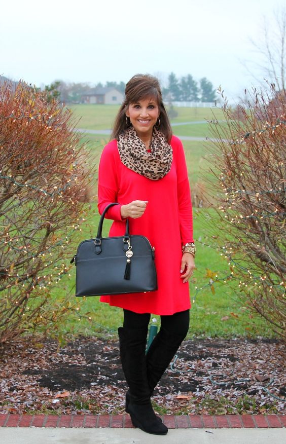 Lady in red: 10 нарядов на базе красного платья Lady in red: 10 нарядов на базе красного платья