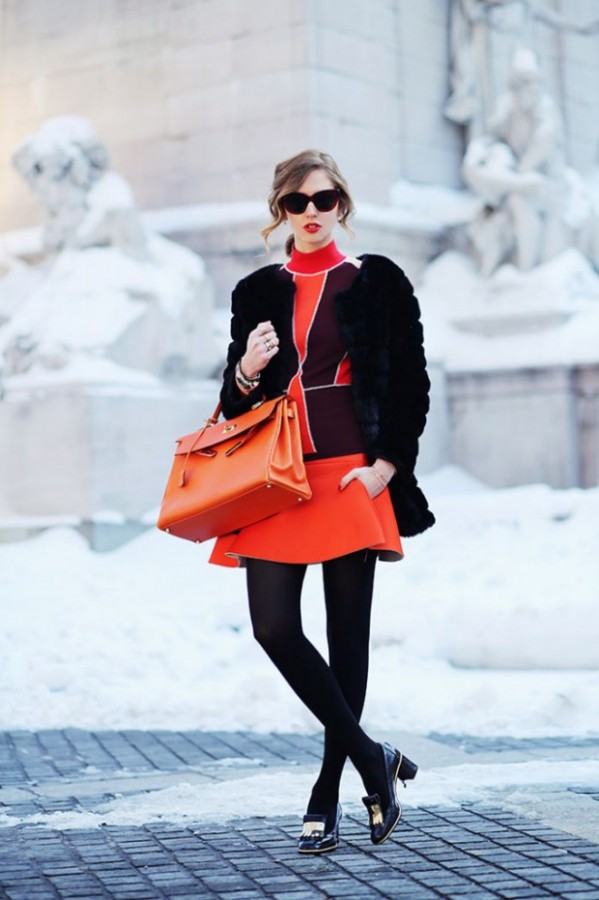 Lady in red: 10 нарядов на базе красного платья Lady in red: 10 нарядов на базе красного платья
