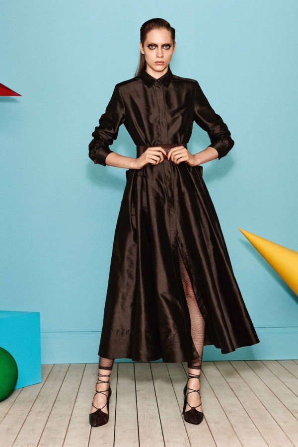 Модный сезон весна–лето 2017 в новой коллекции Max Mara Модный сезон весна–лето 2017 в новой коллекции Max Mara