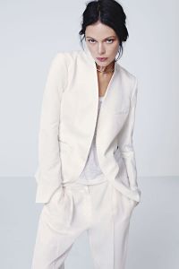 Белый пиджак: с чем носить