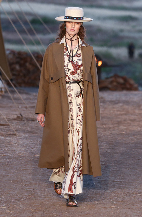 Время странствий: показ Dior Cruise 2018 Время странствий: показ Dior Cruise 2018