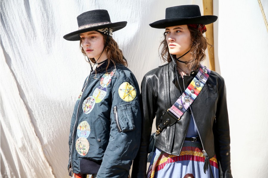 Время странствий: показ Dior Cruise 2018 Время странствий: показ Dior Cruise 2018