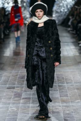 Обзор показов на Парижской неделе моды осень-зима 2017/2018 Ready-To-Wear Обзор показов на Парижской неделе моды осень-зима 2017/2018 Ready-To-Wear