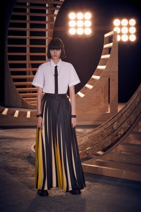 Коллекция Christian Dior Pre-Fall Осень-Зима 2022/2023