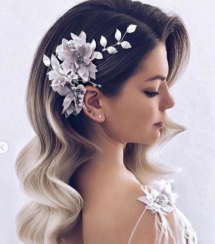 Красивые цветочные украшения для волос