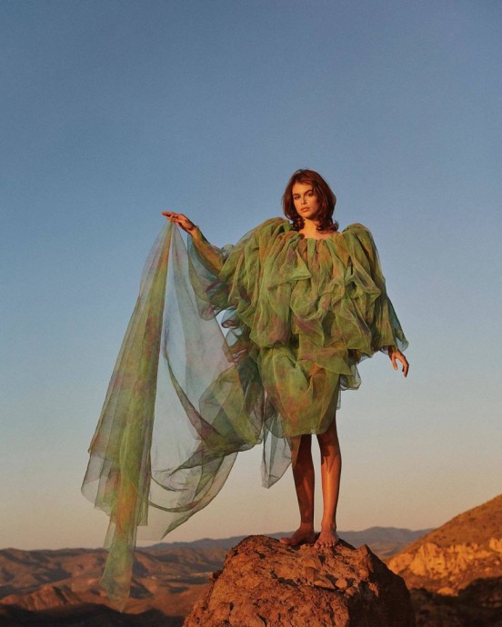 Кайя Гербер (Kaia Gerber) в фотосессии для журнала Vogue China Кайя Гербер (Kaia Gerber) в фотосессии для журнала Vogue China