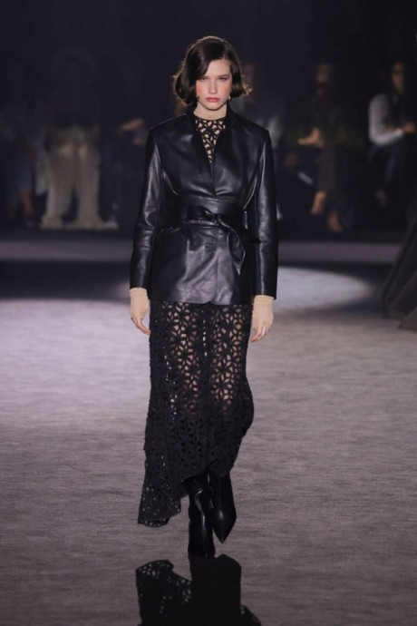 Коллекция Simorra Winter Ready-To-Wear Весна-Лето 2025 Коллекция Simorra Winter Ready-To-Wear Весна-Лето 2025