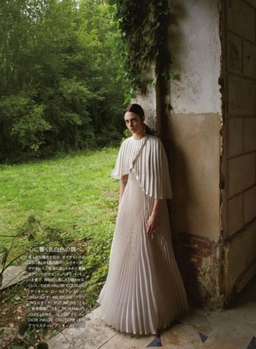 Кара Делевинь (Cara Delevingne) в фотосессии для журнала Vogue Japan