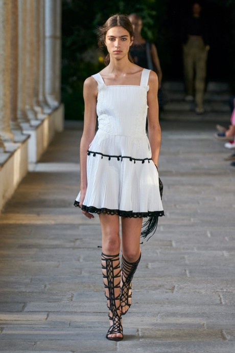 Коллекция Alberta Ferretti Ready-To-Wear Весна-Лето 2022 Коллекция Alberta Ferretti Ready-To-Wear Весна-Лето 2022