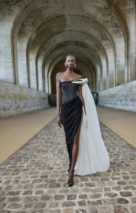 Коллекция Gaurav Gupta Haute Couture Осень-Зима 2024-2025 Коллекция Gaurav Gupta Haute Couture Осень-Зима 2024-2025