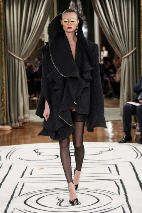 Коллекция Schiaparelli Ready-To-Wear Весна-Лето 2024