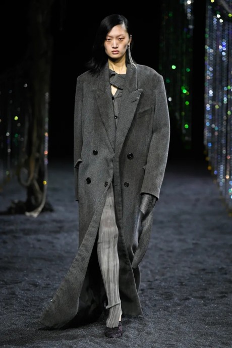 Коллекция Acne Studios Ready-To-Wear Осень-Зима 2023-2024 Коллекция Acne Studios Ready-To-Wear Осень-Зима 2023-2024