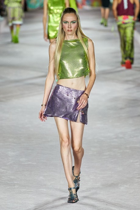 Коллекция Versace Ready-To-Wear Весна-Лето 2022