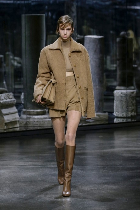 Коллекция Fendi Ready-To-Wear Осень-Зима 2021/2022