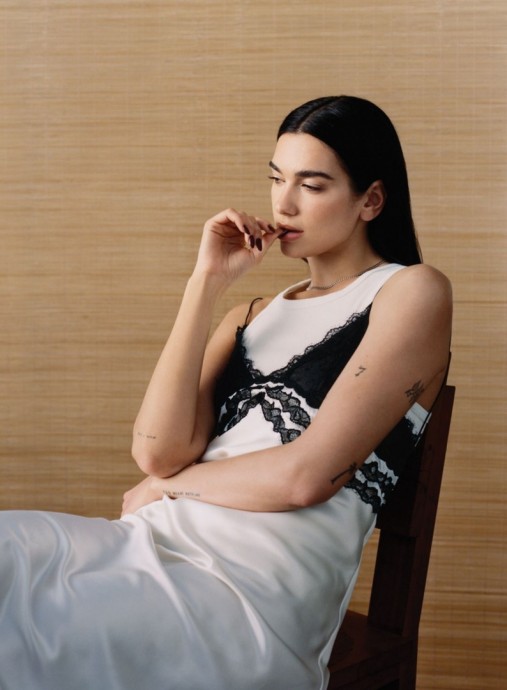 Дуа Липа (Dua Lipa) в фотосессии для Vogue Magazine