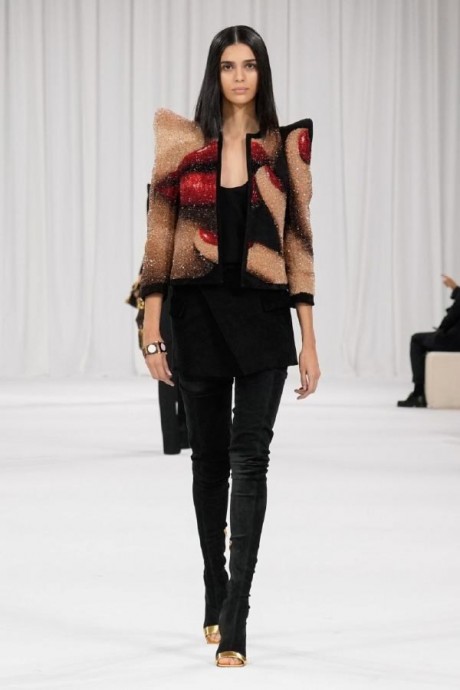 Коллекция Balmain Ready-To-Wear Весна-Лето 2025 Коллекция Balmain Ready-To-Wear Весна-Лето 2025