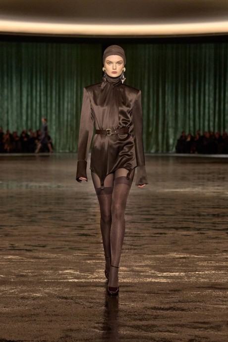 Коллекция Saint Laurent Fall 2024 Ready-to-Wear
