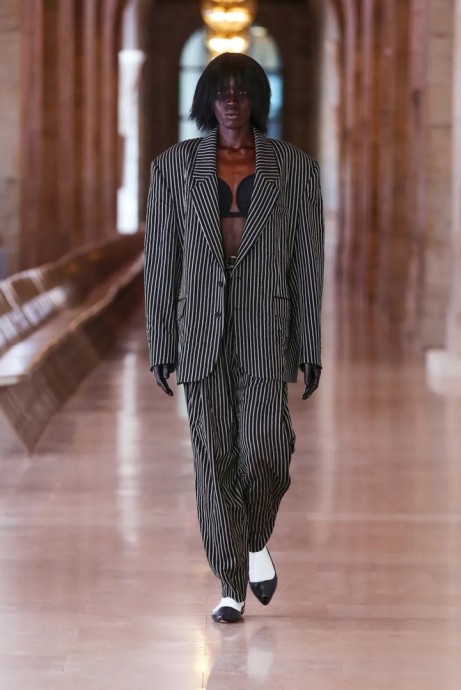 Коллекция Marc Jacobs Ready-To-Wear Осень-Зима 2023