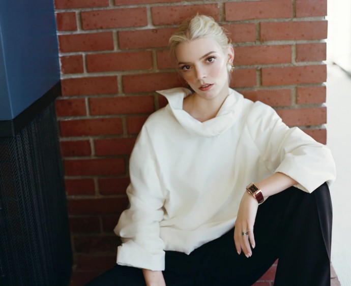 Аня Тейлор-Джой (Anya Taylor-Joy) в фотосессии для WWD Weekend (2024) Аня Тейлор-Джой (Anya Taylor-Joy) в фотосессии для WWD Weekend (2024)