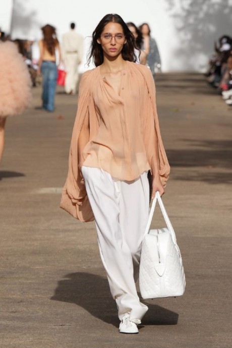 Коллекция Stella McCartney Ready-To-Wear Весна-Лето 2025 Коллекция Stella McCartney Ready-To-Wear Весна-Лето 2025
