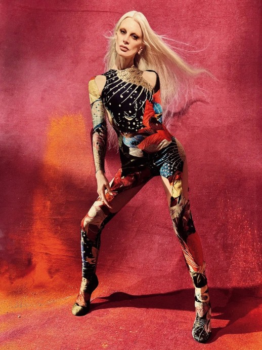 Кристен МакМенами (Kristen McMenamy) в фотосессии для журнала Vogue Japan (2023) Кристен МакМенами (Kristen McMenamy) в фотосессии для журнала Vogue Japan (2023)