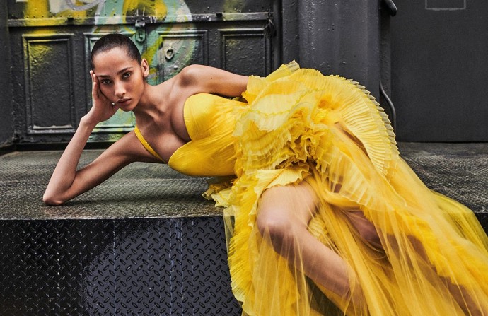Ясмин Вейналдум (Yasmin Wijnaldum) появилась на страницах августовского выпуска Vogue Germany Ясмин Вейналдум (Yasmin Wijnaldum) появилась на страницах августовского выпуска Vogue Germany
