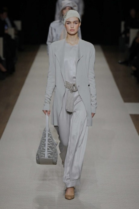 Коллекция Giorgio Armani Ready-To-Wear Весна-Лето 2025 Коллекция Giorgio Armani Ready-To-Wear Весна-Лето 2025